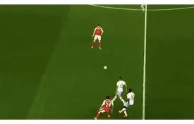 费南多遭犯,规点球,马莱莱一蹴,贪玩娱乐官网,贪玩娱乐平台,贪玩娱乐体育,贪玩娱乐