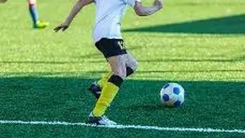 姆巴佩33球比肩C罗里程碑，伯纳乌新纪元曙光初现，少年帝王之梦渐行渐近。